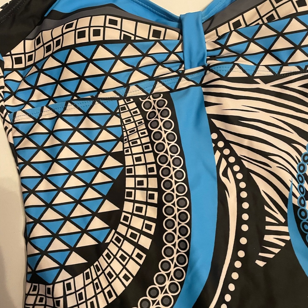 Medium swimsuit with blue black geometric pattern - Picture 2 of 8